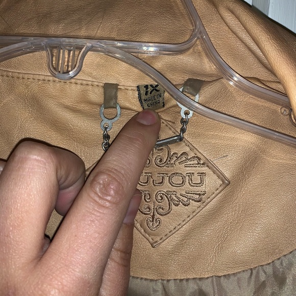 Jacket - Picture 3 of 3